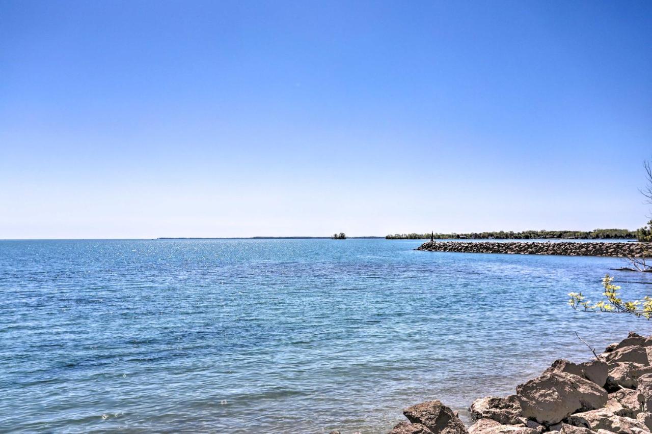 Waterfront Middle Bass Condo With Pool Access! Put-in-Bay Esterno foto